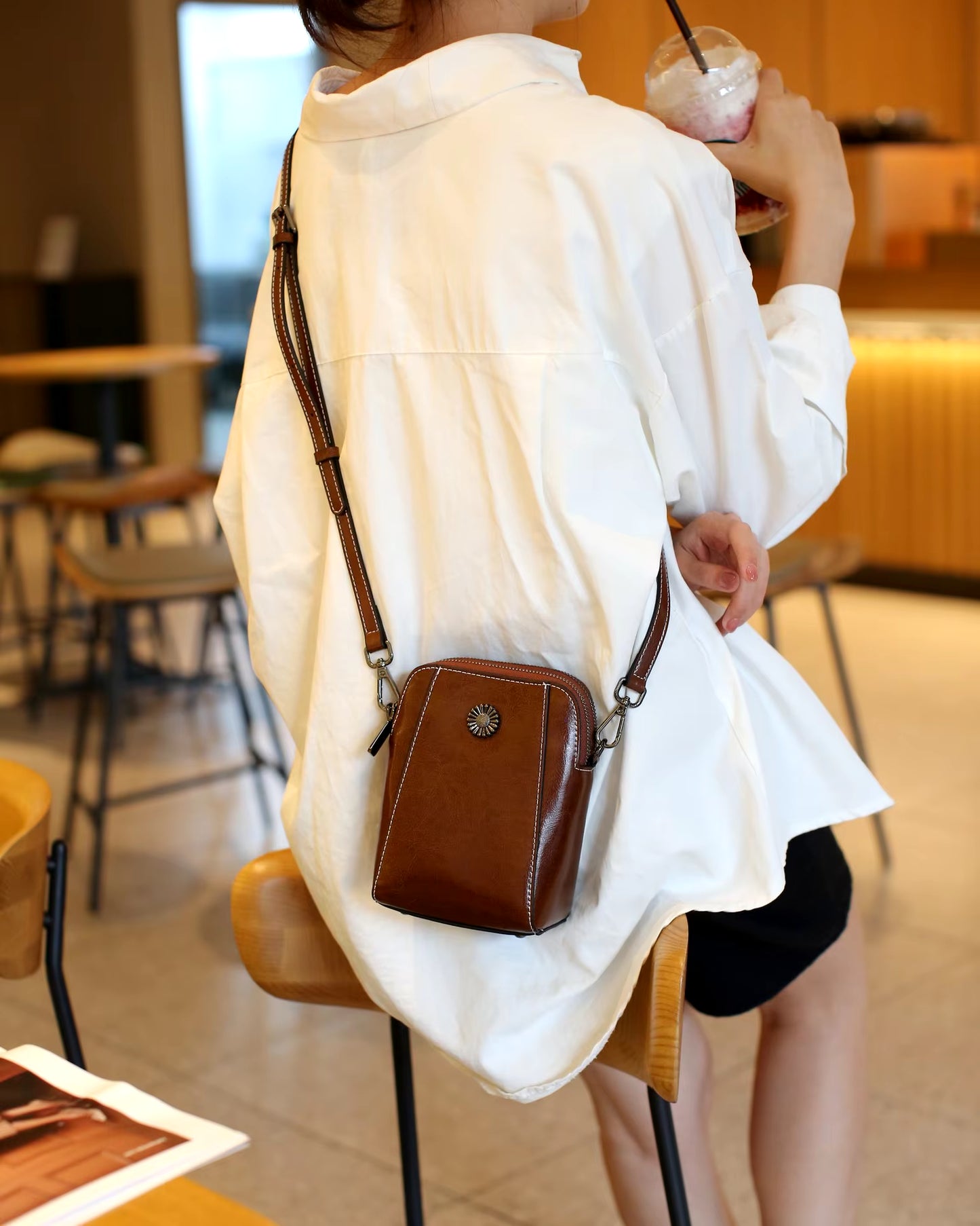 Leather Women'S Mobile Phone Bag Single Shoulder Messenger Purse Fashion All-Match Oil Wax Cowhide Casual Crossbody Small Bag